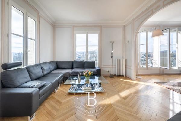 Saint-Germain-en-Laye, Maison 5 Chambres -  379 m² à vendre
