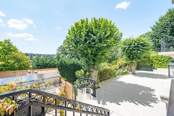 Saint-Germain-en-Laye, Maison 5 Chambres -  379 m² à vendre