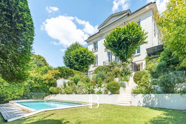 Saint-Germain-en-Laye, Maison 5 Chambres -  379 m² à vendre