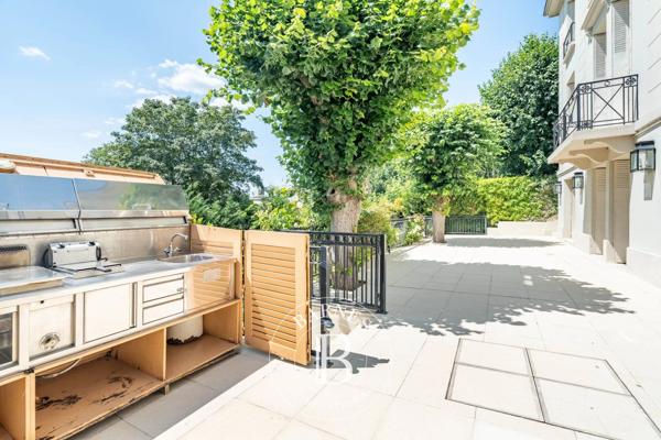 Saint-Germain-en-Laye, Maison 5 Chambres -  379 m² à vendre