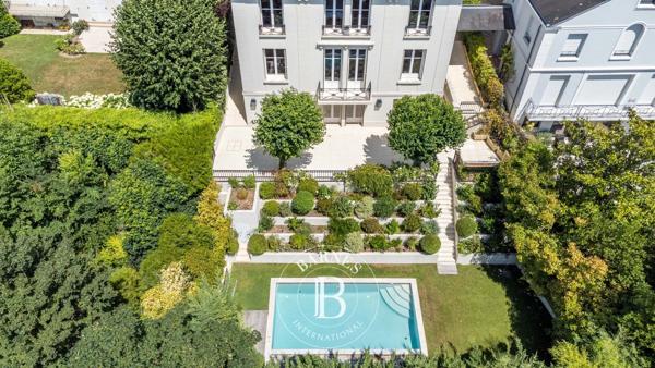 Saint-Germain-en-Laye, Maison 5 Chambres -  379 m² à vendre