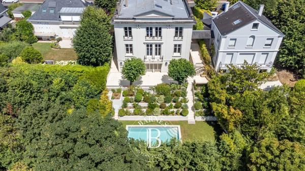 Saint-Germain-en-Laye, Maison 5 Chambres -  379 m² à vendre