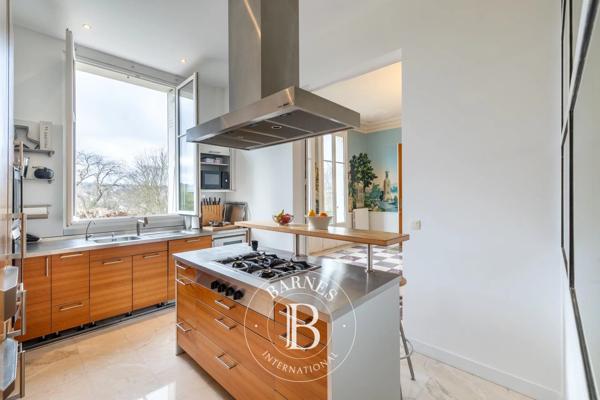 Saint-Germain-en-Laye, Maison 5 Chambres -  379 m² à vendre
