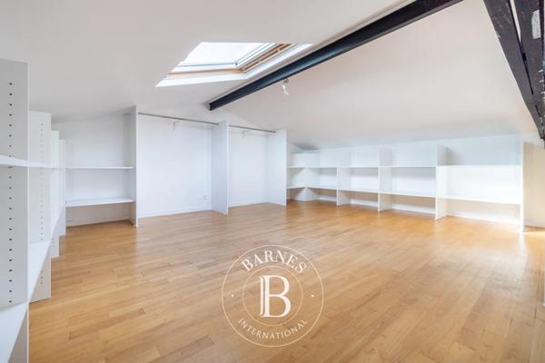 Saint-Germain-en-Laye, Maison 5 Chambres -  379 m² à vendre