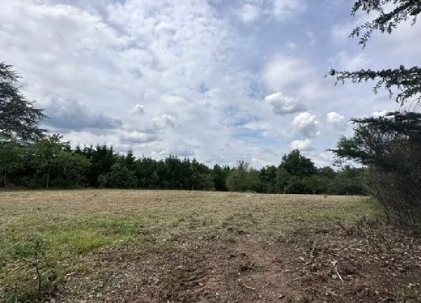 Terrain à vendre    2 445 m2 Fleurance