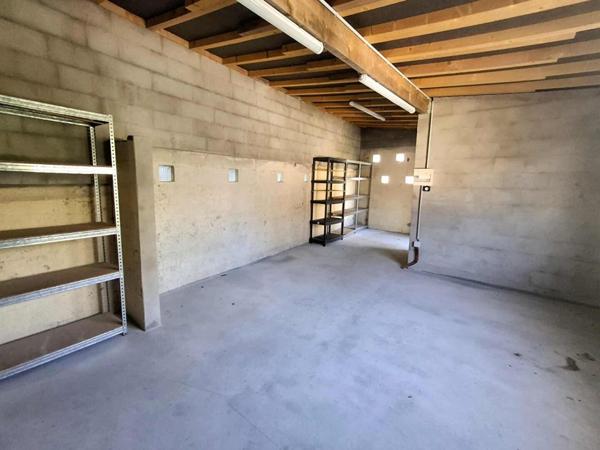 Maison rénovée avec dépendance, garage et grand terrain divisible ? plein centre de Saint-André-de-Cubzac (33240)