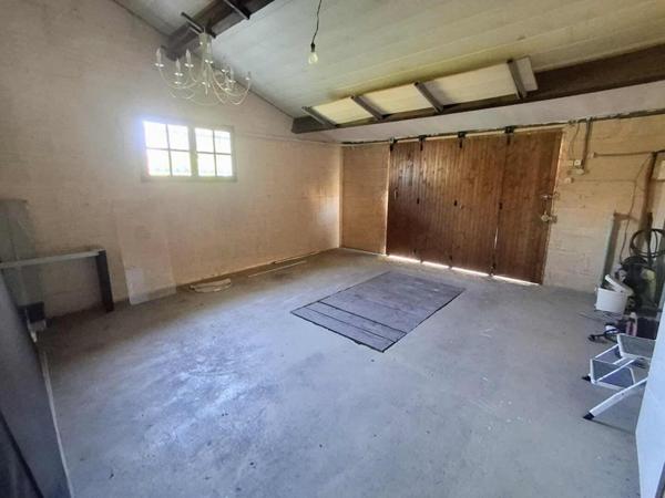 Maison rénovée avec dépendance, garage et grand terrain divisible ? plein centre de Saint-André-de-Cubzac (33240)