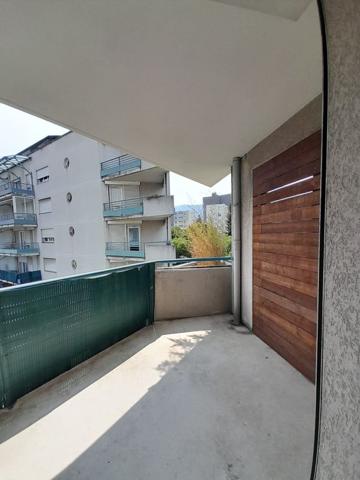 GRENOBLE - Appartement Type 4