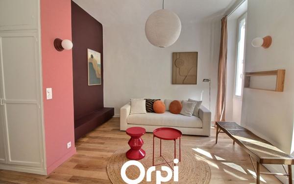 Appartement à vendre    2 pièces •  Marseille 7