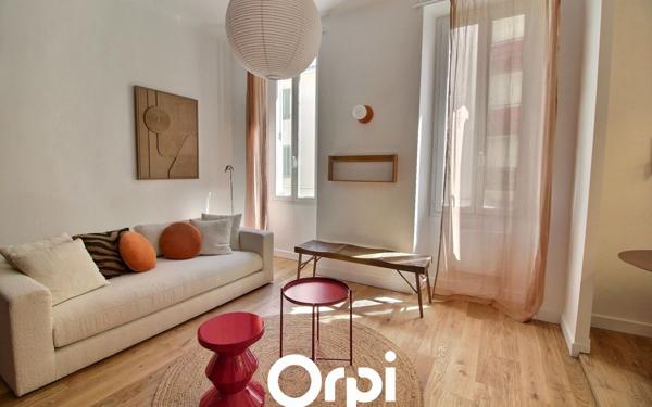 Appartement à vendre    2 pièces •  Marseille 7