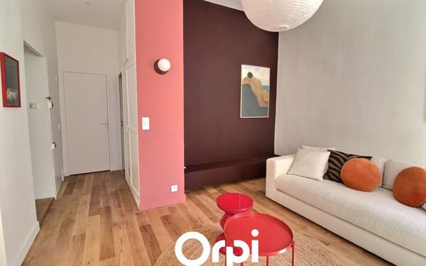 Appartement à vendre    2 pièces •  Marseille 7