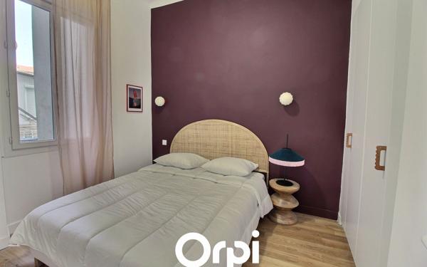 Appartement à vendre    2 pièces •  Marseille 7