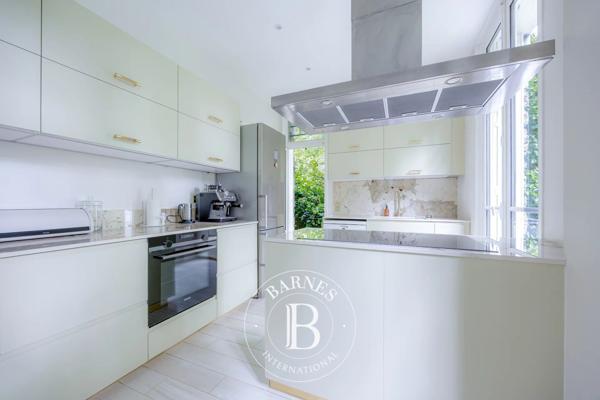 Vaucresson, Maison 5 Chambres -  210 m² à vendre