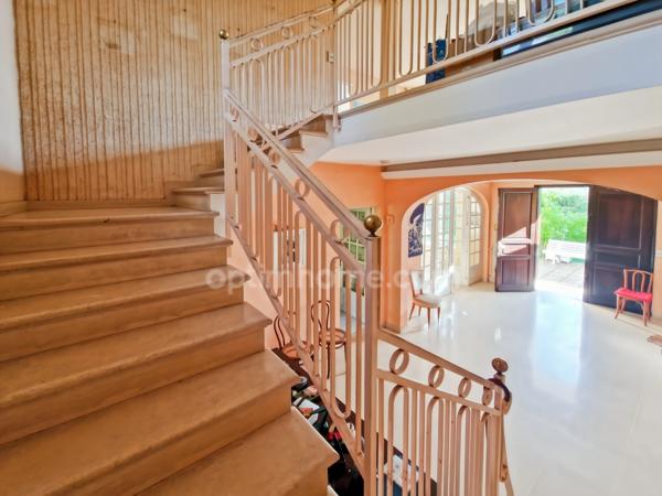 🏡 Maison d’architecte 250 m² – 4 chambres – Vue Pyrénées – Terrain de +3 hectares –BOSDARROS (64)