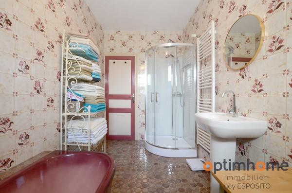 Belle maison de village avec 4 chambres et jardin