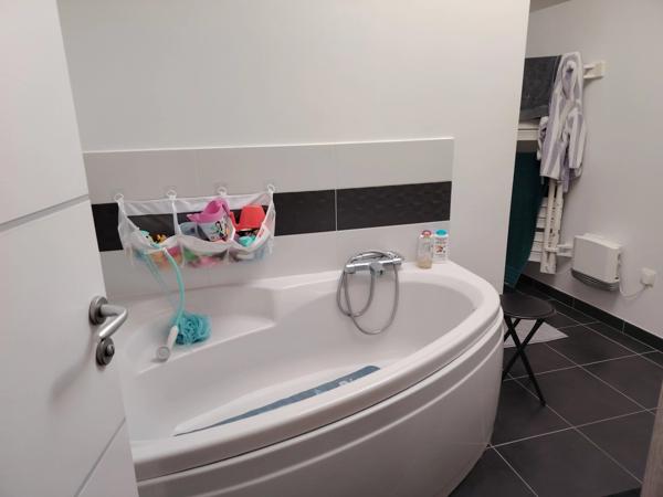 Belle maison en pierre avec dépendance et potentiel locatif sur un terrain de 1100 m² Beaumont Saint Cyr