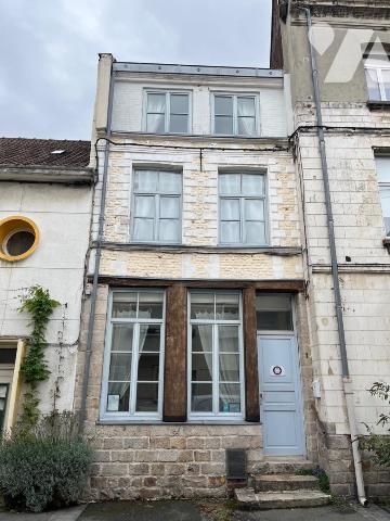 HYPER CENTRE : Maison avec 4 chambres et terrasse 