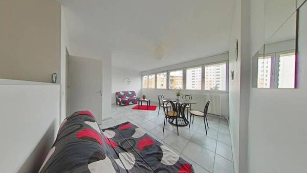 Appartement 1 pièce                                        - 42100 Saint-Étienne Réf : 12129