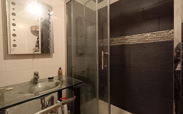 Maison à vendre    4 pièces •  Izon