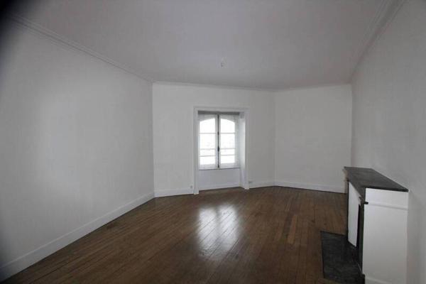 Appartement 2 pièces                                        - 44000 Nantes - Centre ville Réf : 12039