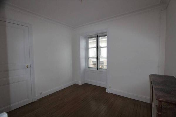 Appartement 2 pièces                                        - 44000 Nantes - Centre ville Réf : 12039