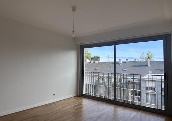 APPARTEMENT T4 BALCON PARKING / REF : 1232