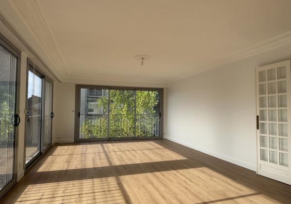 APPARTEMENT T4 BALCON PARKING / REF : 1232