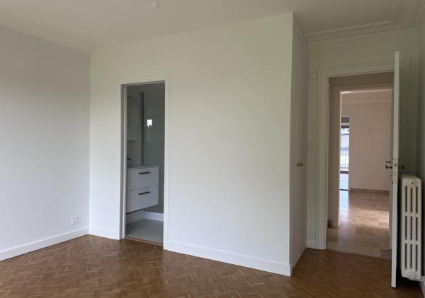 APPARTEMENT T4 BALCON PARKING / REF : 1232