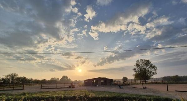 Ferme bressane / propriété équestre familiale
