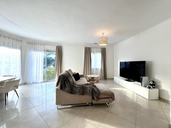 Les olives (13013) MARSEILLE 13013 - Les Olives - Appartement 3/4 pièces de 91m2 avec balcon, parking et garage.