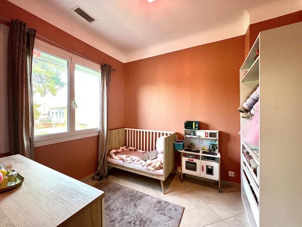 Les olives (13013) MARSEILLE 13013 - Les Olives - Appartement 3/4 pièces de 91m2 avec balcon, parking et garage.