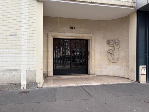 Appartement Paris 5pièce(s) 141 m2  carrez( balcon5 m2)