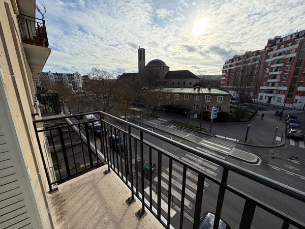 Appartement Paris 5pièce(s) 141 m2  carrez( balcon5 m2)