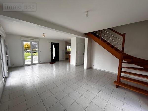 Maison à louer à Guer dans le Morbihan (56380), ref : 56046-L201