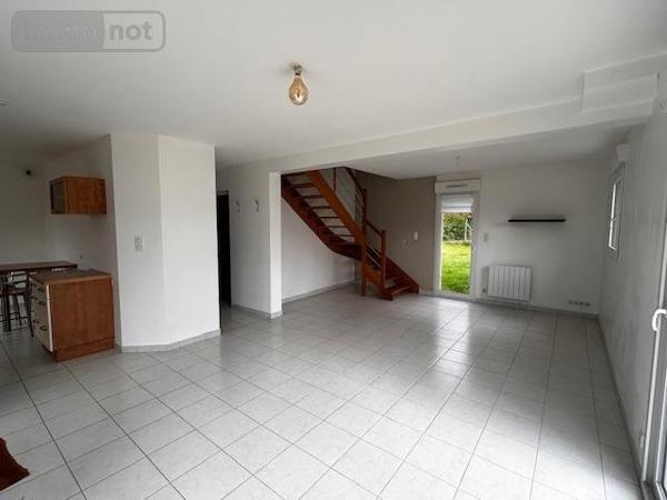 Maison à louer à Guer dans le Morbihan (56380), ref : 56046-L201