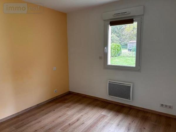 Maison à louer à Guer dans le Morbihan (56380), ref : 56046-L201