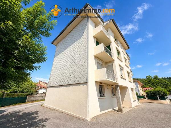 Vente                                                      Appartement
                        
                     3 pièces                      56 m2                     à Lavelanet