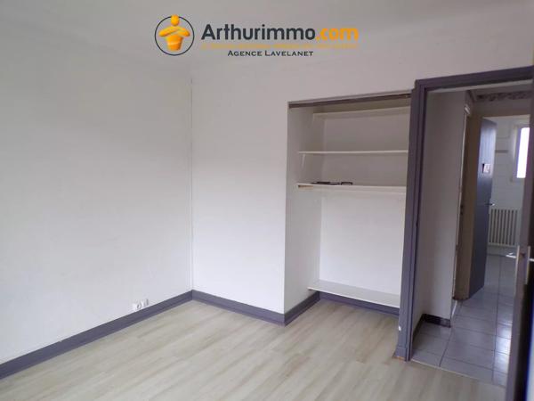 Vente                                                      Appartement
                        
                     3 pièces                      56 m2                     à Lavelanet