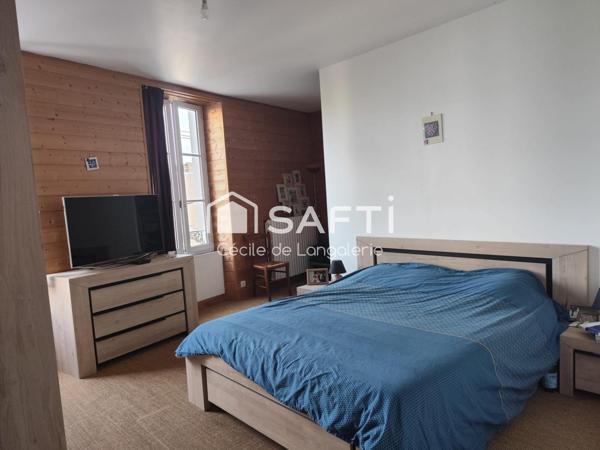 MAISON CENTRE VILLE TOUT CONFORT- JARDIN -6 PIECES