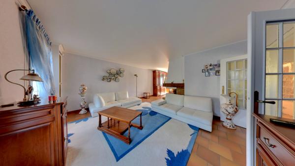 Maison sur sous-sol total a fort potentiel !!!!