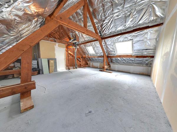 Maison sur sous-sol total a fort potentiel !!!!