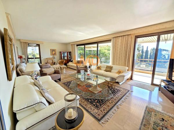 Cannes Croix-des-Gardes – Appartement d’exception avec vue mer