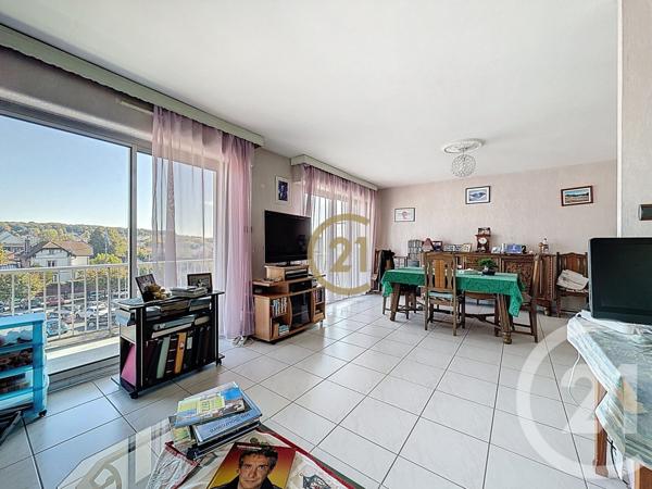 Appartement F4 à vendre  4 pièces - 90,18 m2 LURE - 70