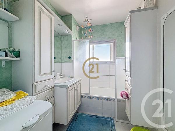 Appartement F4 à vendre  4 pièces - 90,18 m2 LURE - 70