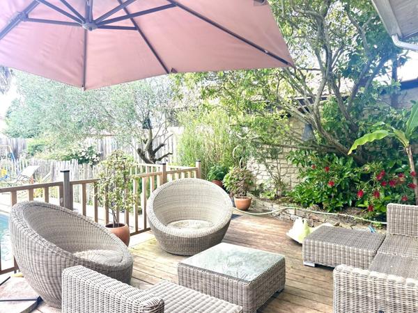 Belle et grande maison de ville