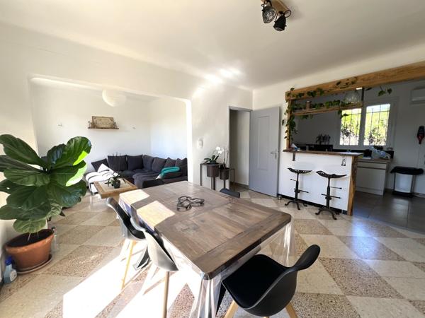 Maison de plain-pied 102 m² sur parcelle de 740 m²