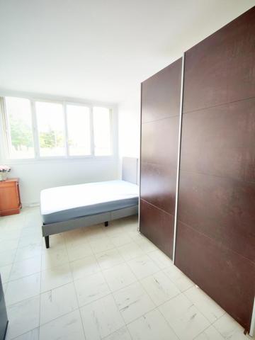 Dans résidence ravalée et isolée, 2 pièces de 52 m² avec parking