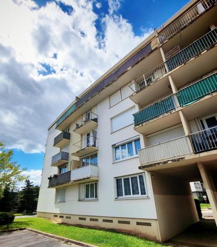 Dans résidence ravalée et isolée, 2 pièces de 52 m² avec parking