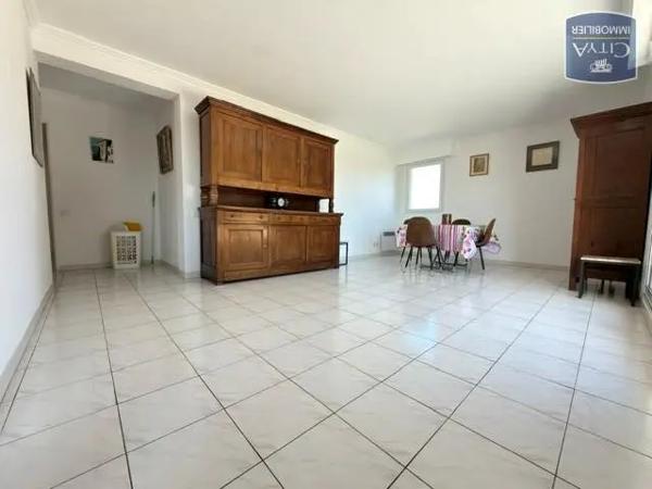 Appartement à vendre 4 pièces 91m² Antibes (06600)