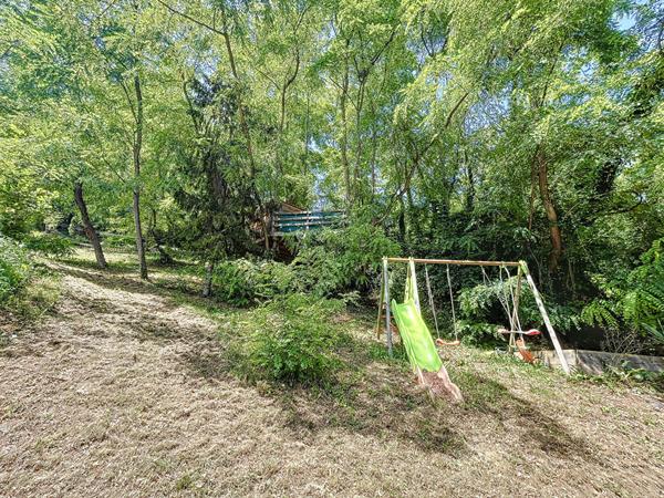 PAMIERS : CORPS DE FERME RENOVE SUR UN TERRAIN DE 5730M2